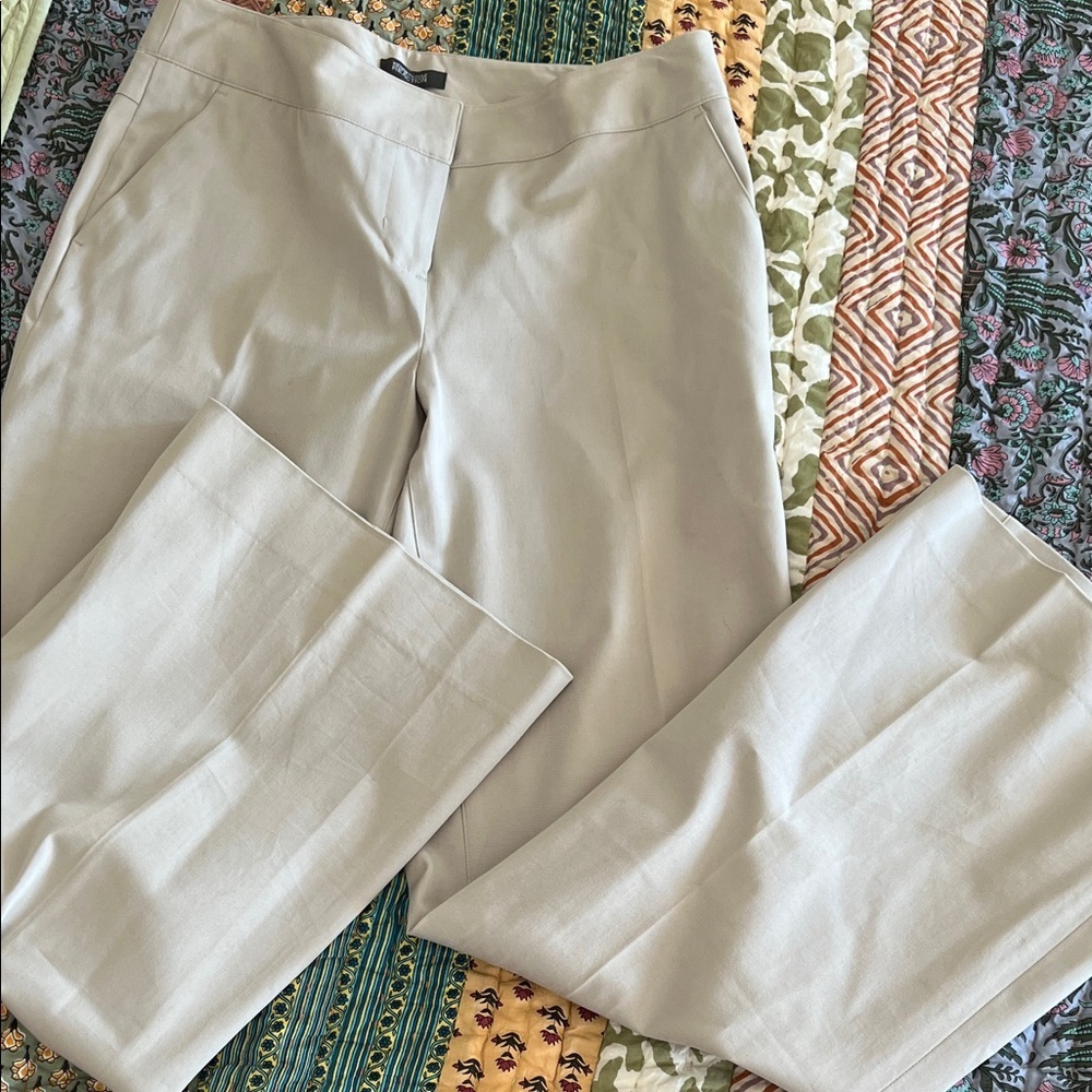 Kenneth Cole Reaction Cream Wide Leg Pants, khakis. EUC, 10